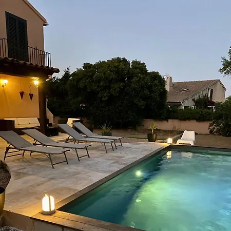 בית נופש Jolie Maison De Avec Piscine *