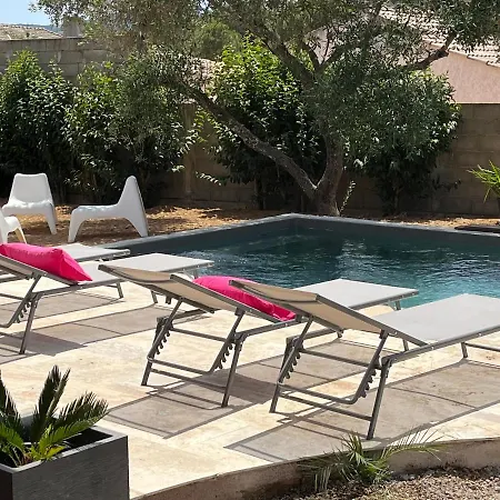 בית נופש Jolie Maison De Avec Piscine