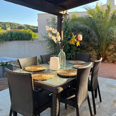 בית נופש Jolie Maison De Avec Piscine *