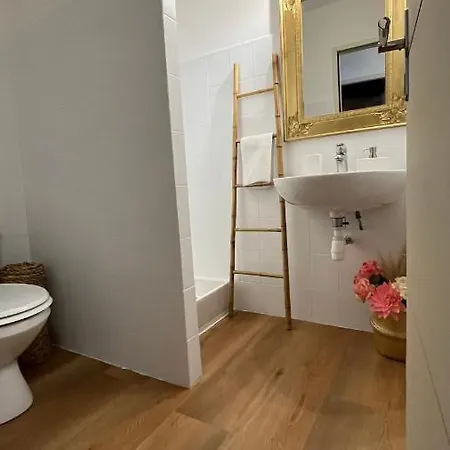 Jolie Maison De Avec Piscine *